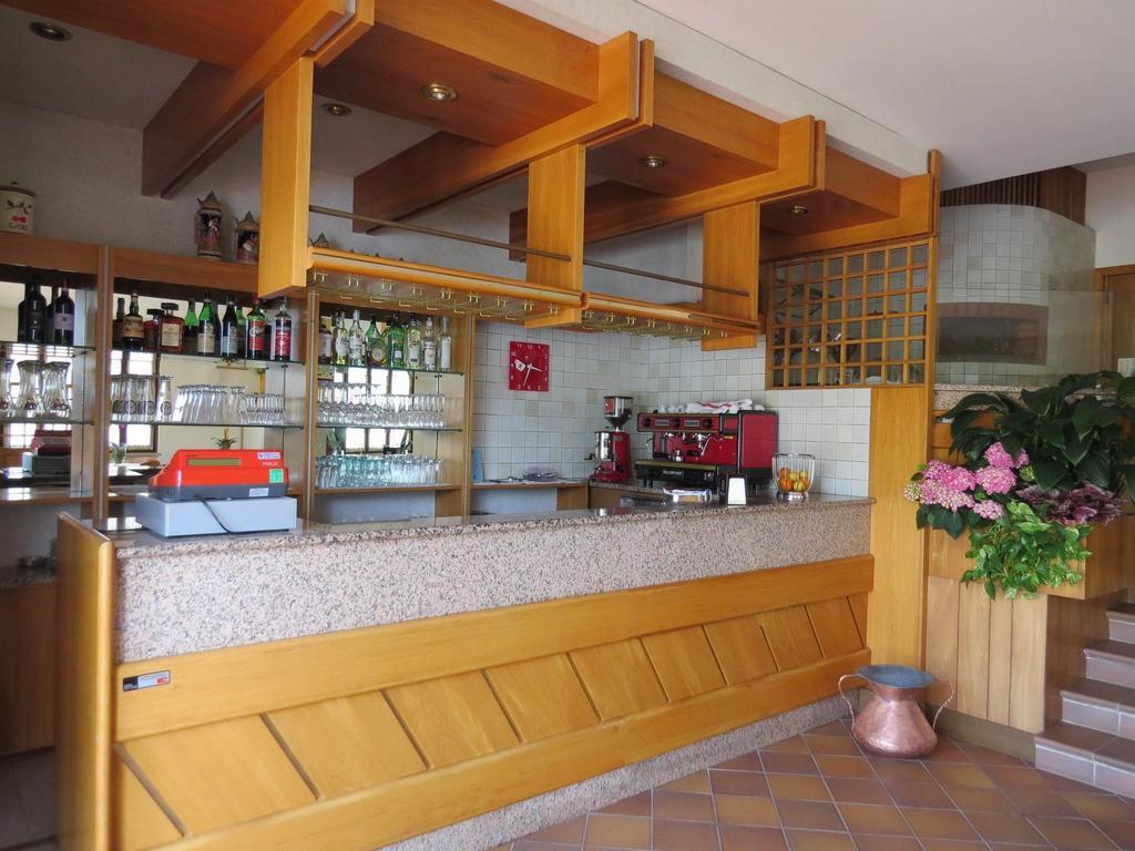 Residence Liana Albisano Торрі-дель-Бенако Екстер'єр фото