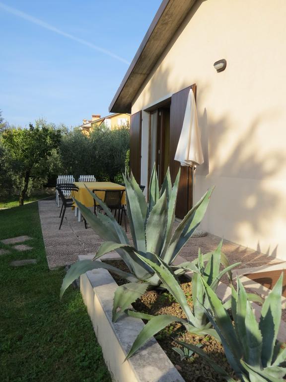 Residence Liana Albisano Торрі-дель-Бенако Екстер'єр фото