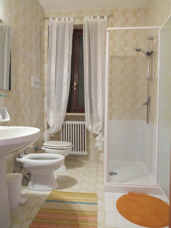Residence Liana Albisano Торрі-дель-Бенако Екстер'єр фото