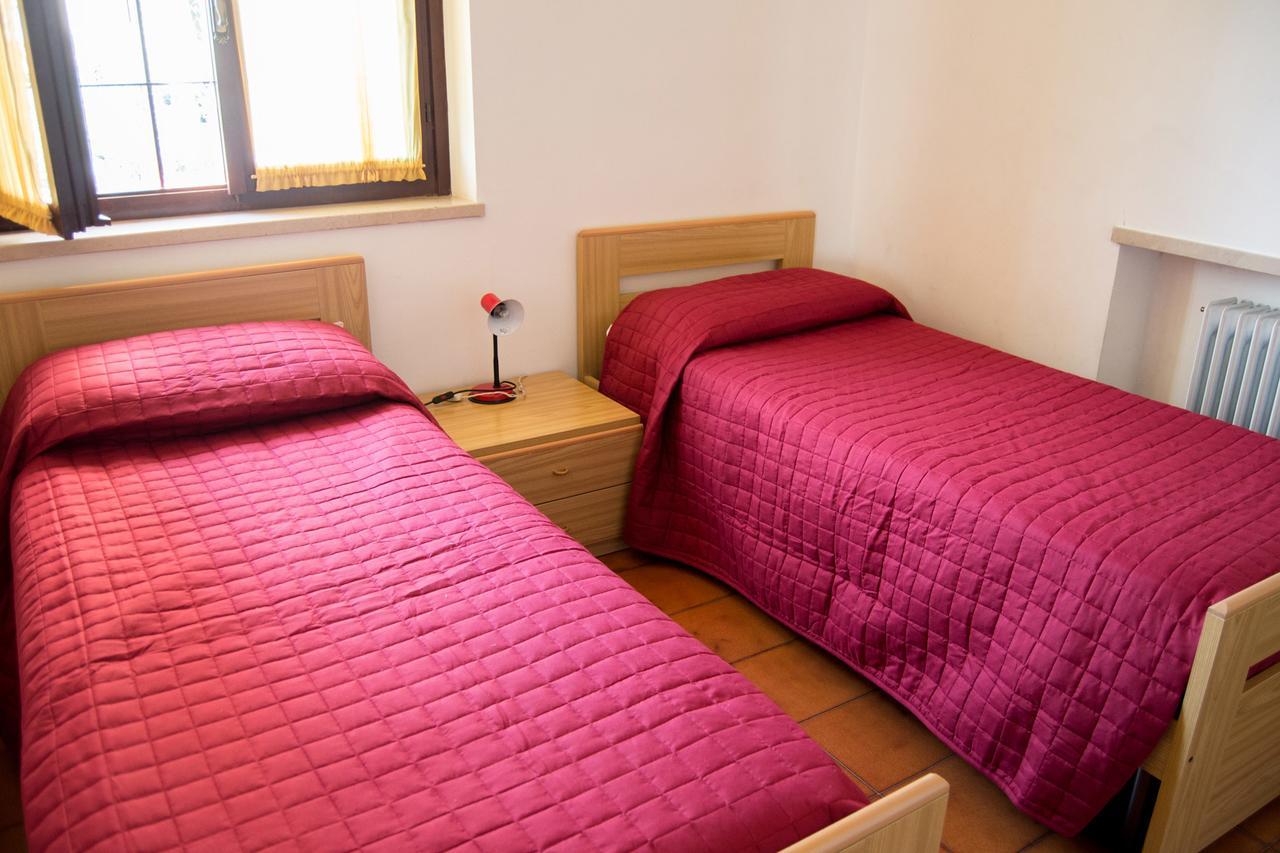 Residence Liana Albisano Торрі-дель-Бенако Екстер'єр фото