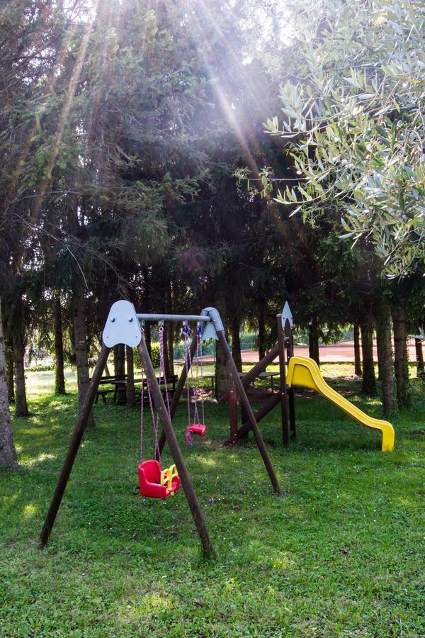 Residence Liana Albisano Торрі-дель-Бенако Екстер'єр фото