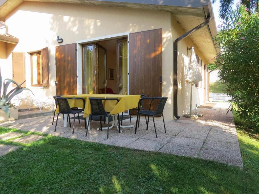 Residence Liana Albisano Торрі-дель-Бенако Екстер'єр фото